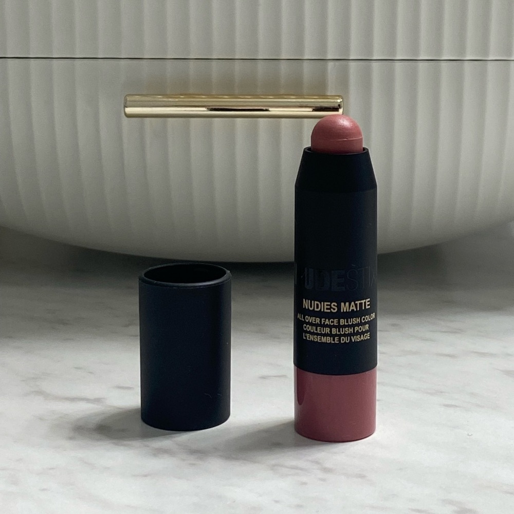 BRAND NEW - NUDESTIX Mini Pink Nude Blush in the shade NAUGHTY N' SPICE